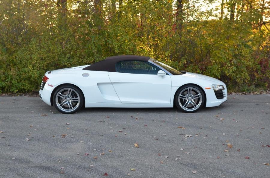  Audi R8 Spyder 2011 года  (NA) (фото 20 из 59)